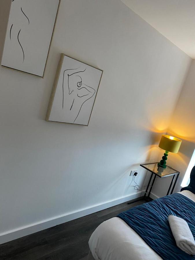 Apartment Air Host And - Lewbry House Apartments, Liverpool, Uk *