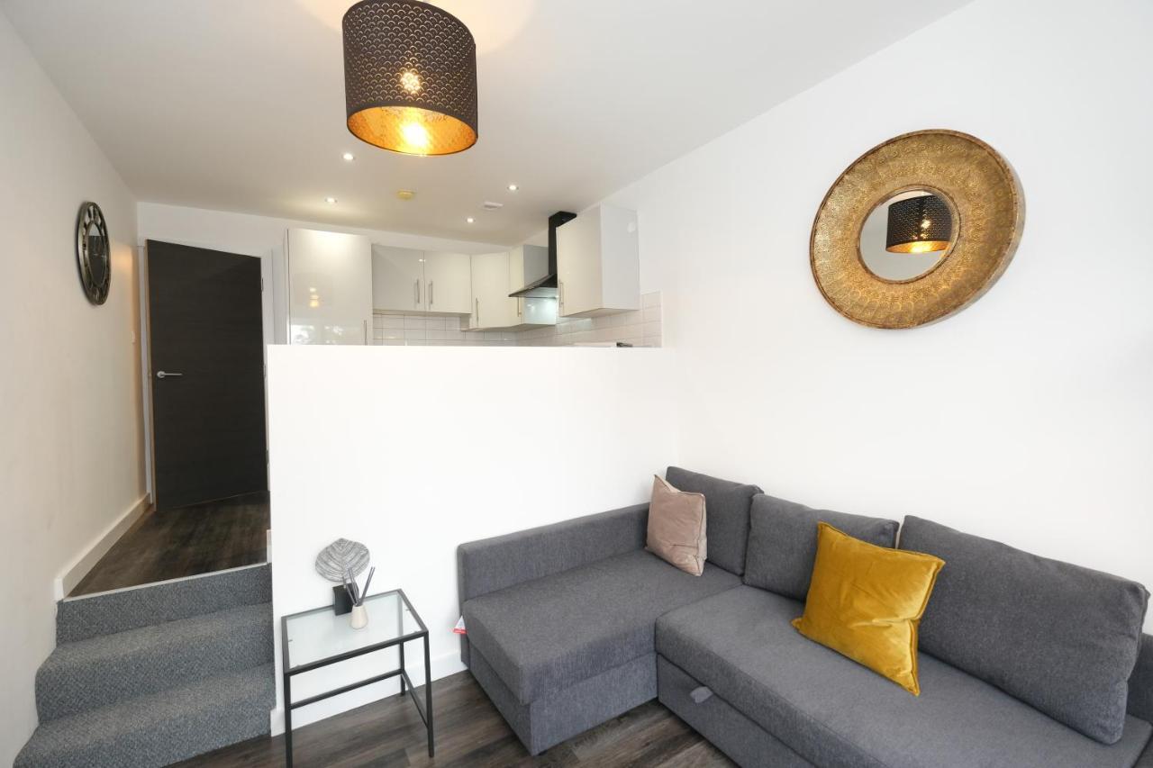 Apartment Air Host And - Lewbry House Apartments, Liverpool, Uk *