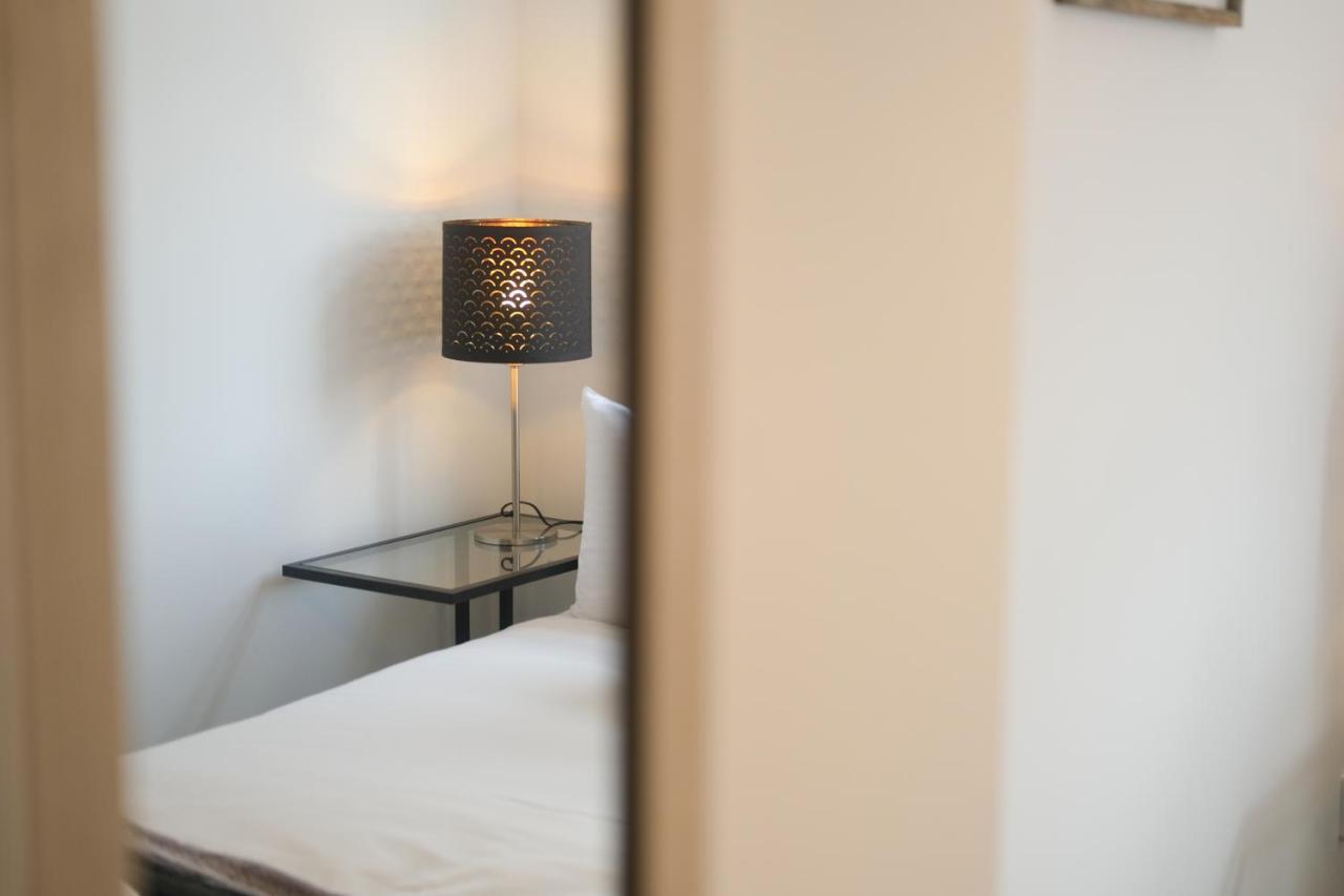 Apartment Air Host And - Lewbry House Apartments, Liverpool, Uk